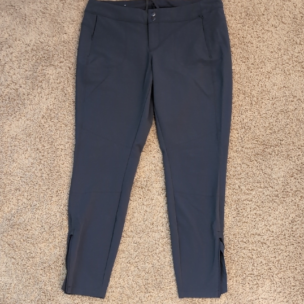 Kuhl Women's Pants in Olive Green